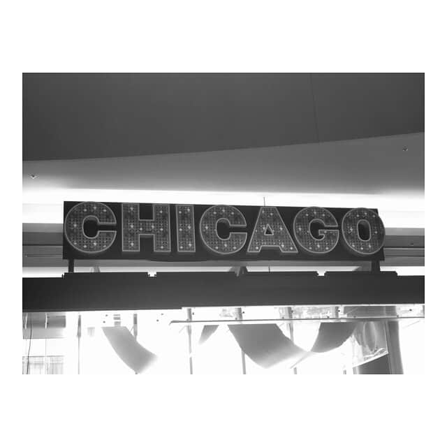 中山こころさんのインスタグラム写真 - (中山こころInstagram)「* 今年は2回観に行ったった♡ * #chicago #最高かよ」8月17日 21時24分 - coocoorooo
