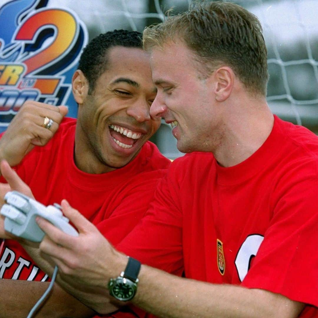 アーセナルFCさんのインスタグラム写真 - (アーセナルFCInstagram)「👑 Happy birthday to the King,  @thierryhenry ⁣ ⁣ #arsenal #thierryhenry #afc⁣ #pl #gunners #arsenalfc」8月17日 15時18分 - arsenal