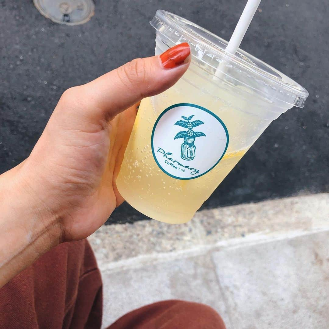 矢方美紀さんのインスタグラム写真 - (矢方美紀Instagram)「@pharmacycoffeelab 一休み🍋」8月17日 15時43分 - miki_yakata