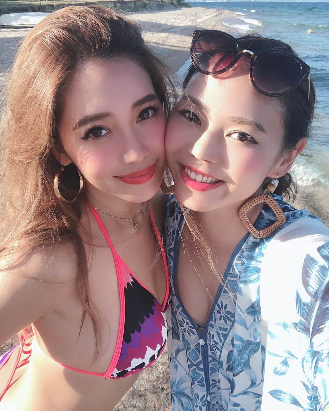 のインスタグラム：「今日も太陽サンサン🌞 こないだのBBQが楽し過ぎて、 また絶対やりたーいっ！🍖🔥 今年はあと何回夏できるかな…♡ まだまだお楽しみたくさん💖 * wiz @shonooopy しょなちゃん🥰 * * * #summer #happy #tb #琵琶湖 #bbq」