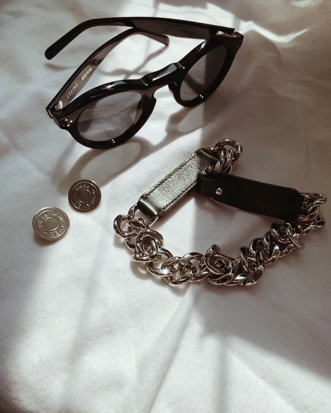 Ｈedyさんのインスタグラム写真 - (ＨedyInstagram)「【WEB掲載予定】 CELINE roundflame sunglasses. HERMES chainchoker. . @hedy_worldwide #vintage #vintageshop #hedy #hedy_japan #エディ #hermes #bag #accessory #celine」8月17日 15時53分 - hedy_vintage