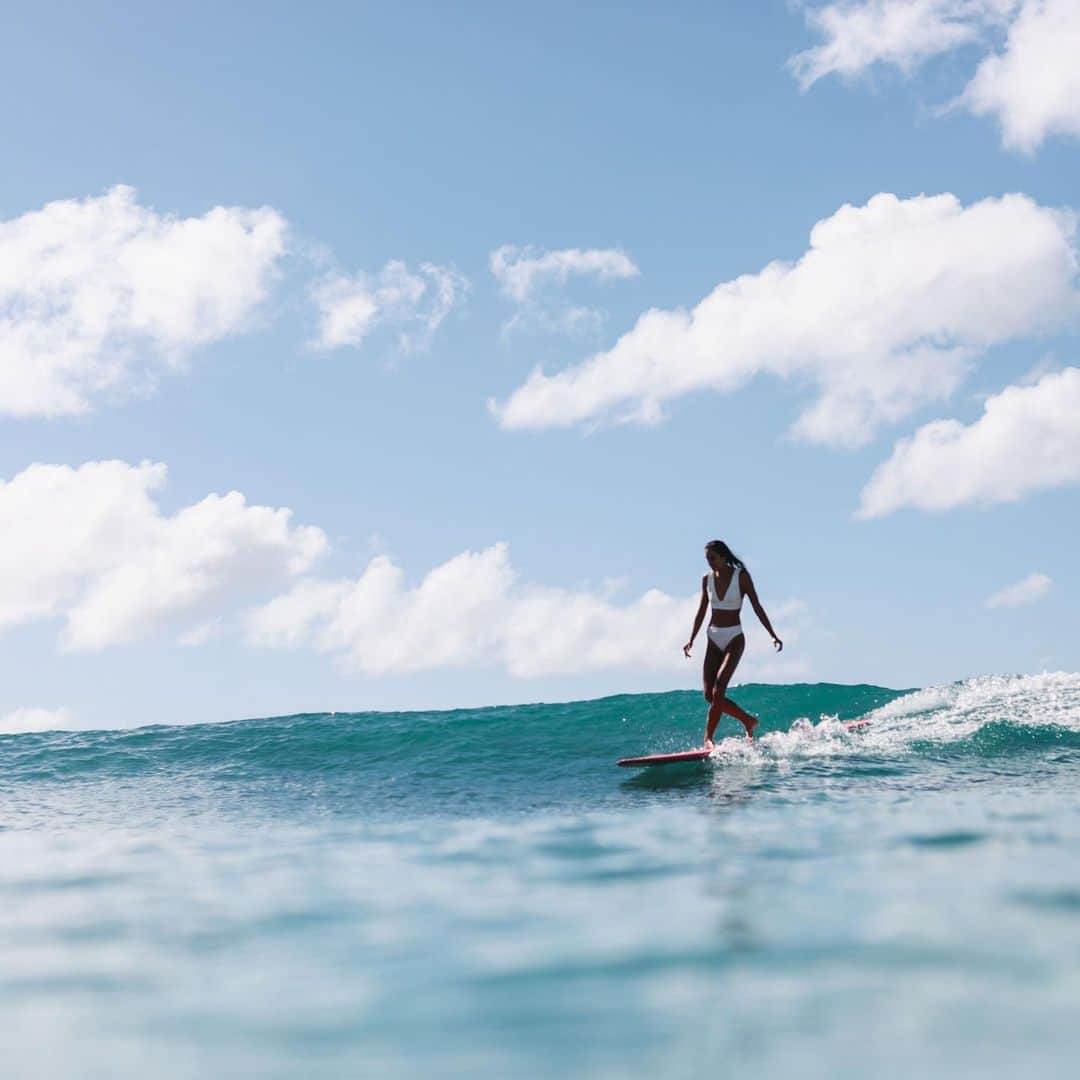 マリア・マーフィーさんのインスタグラム写真 - (マリア・マーフィーInstagram)「Waves waves waves ❤️🌈 @raisedbythewaveshawaii」8月17日 16時02分 - maliamurphey