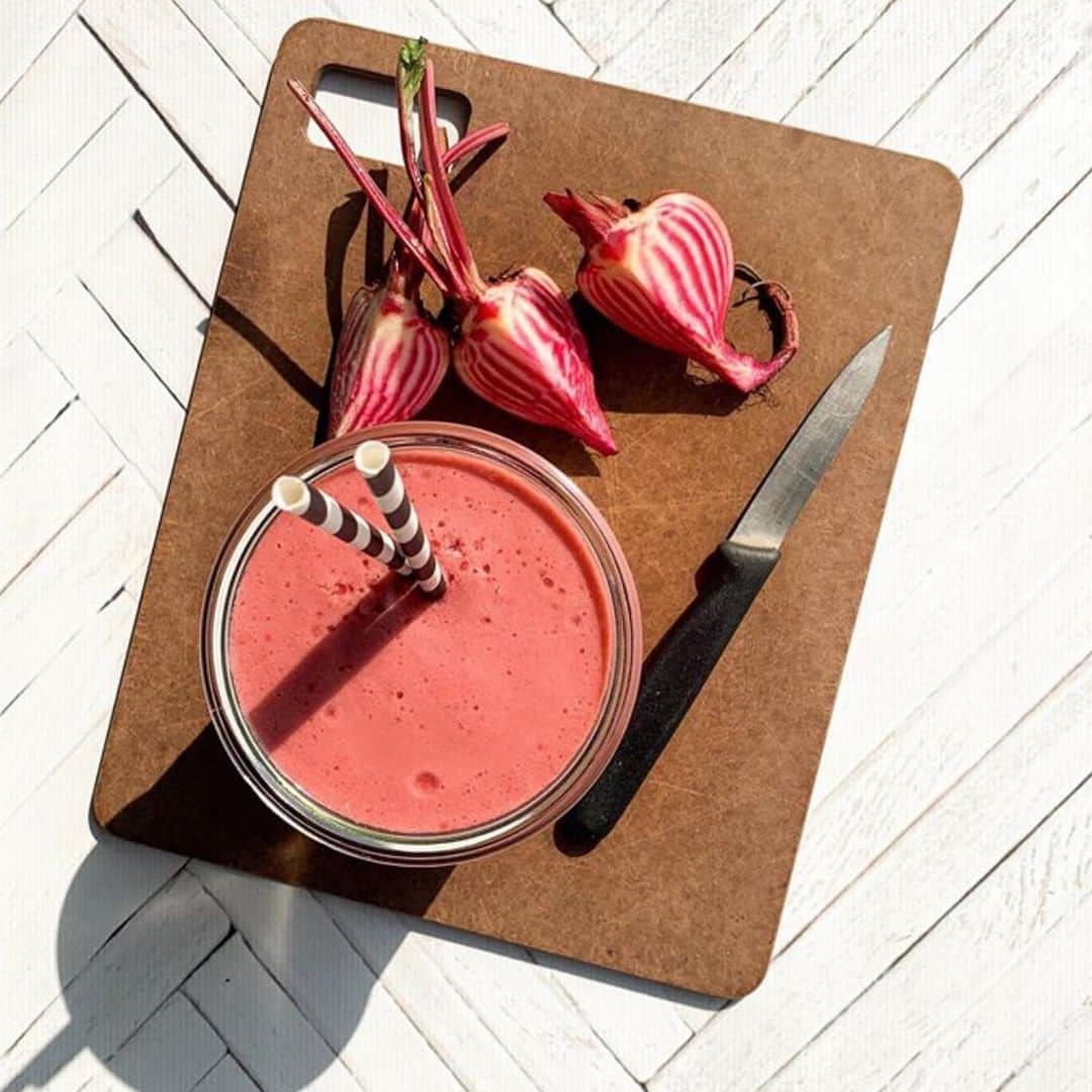 ボビー・ブラウンのインスタグラム：「Happy Saturday. Gearing up for my September refresh. Not a fan of detox’s,cleanses or anything that leaves you hangry. Check out our very own content/recipe creator and personal chef @chefcarla_c  I’m inspired by the colors and wholesomeness of her food. And love following her own health journey and btw she’s a jersey girl! Check out her recipes on justbobbi.com and her own insta and @evolution_18」