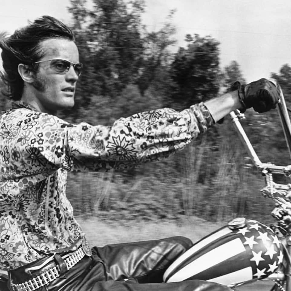 カリーヌ・ロワトフェルドのインスタグラム：「Peter Fonda.RIP💔 @albertkelly」