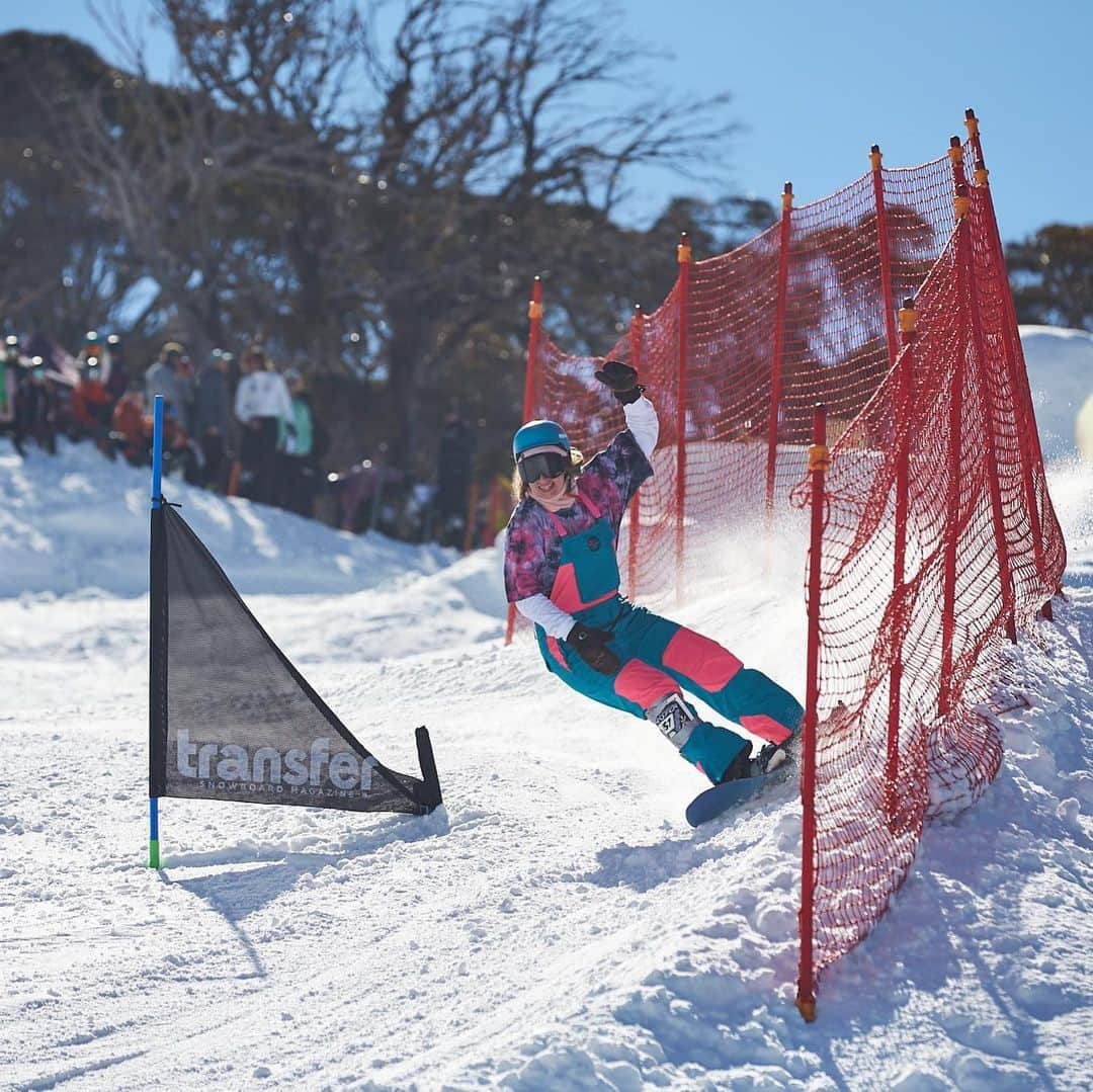 Rip Curl Australiaさんのインスタグラム写真 - (Rip Curl AustraliaInstagram)「The 6th Annual @transfersnow Banked Slalom saw over 250 snowboarders, from Groms to Masters, fly down an intergalactic playground at record breaking speeds. Congrats to @natejohnstone who took out the Open Mens with the fastest time of the day here at @thredboparks 🛸 👽 🏂」8月17日 16時37分 - ripcurl_aus