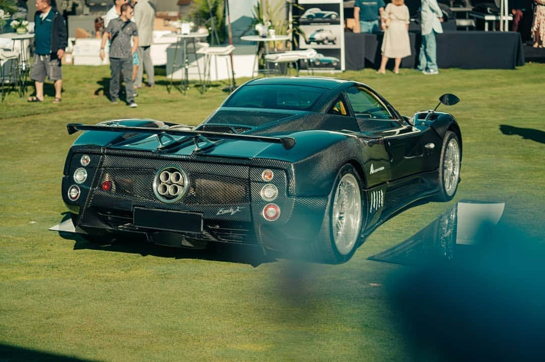 パガーニ・アウトモビリさんのインスタグラム写真 - (パガーニ・アウトモビリInstagram)「The ultimate Pagani creation, the Roadster BC side by side with the Zonda Collection at The Quail, A Motorsports Gathering. Pagani's state of the art and the Zonda myths in such a stunning setting, it's something just epic!  #pagani #discoveringbc #huayra #roadsterbc #zonda #zondaf #zondar #zondacinqueroadster #zondahpbarchetta #zonda20 #zonda20anniversary #montereycarweek #montereycarweek2019 #thequail #quail2019 #pebblebeachconcours @pebblebeachconcours」8月17日 16時41分 - paganiautomobili