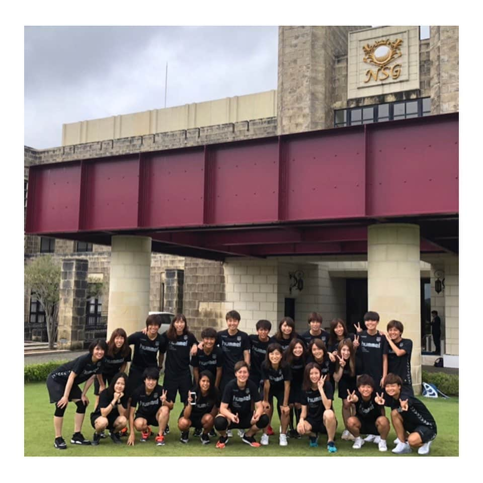 八坂芽依さんのインスタグラム写真 - (八坂芽依Instagram)「和歌山キャンプ終了〜🏕⚽️ 最後、練習後みんなで、BBQ🍖 後半戦に向けて、頑張ります！💪 #INAC神戸 #和歌山キャンプ」8月17日 17時38分 - yasakamei_28