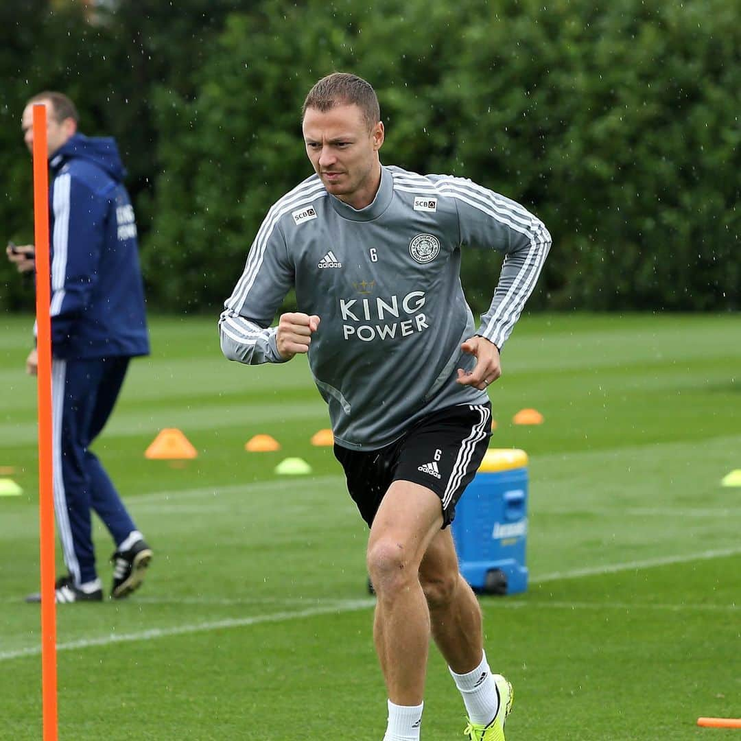 レスター・シティFCさんのインスタグラム写真 - (レスター・シティFCInstagram)「Getting set for Chelsea! 👊  #lcfc • #CheLei」8月17日 17時39分 - lcfc