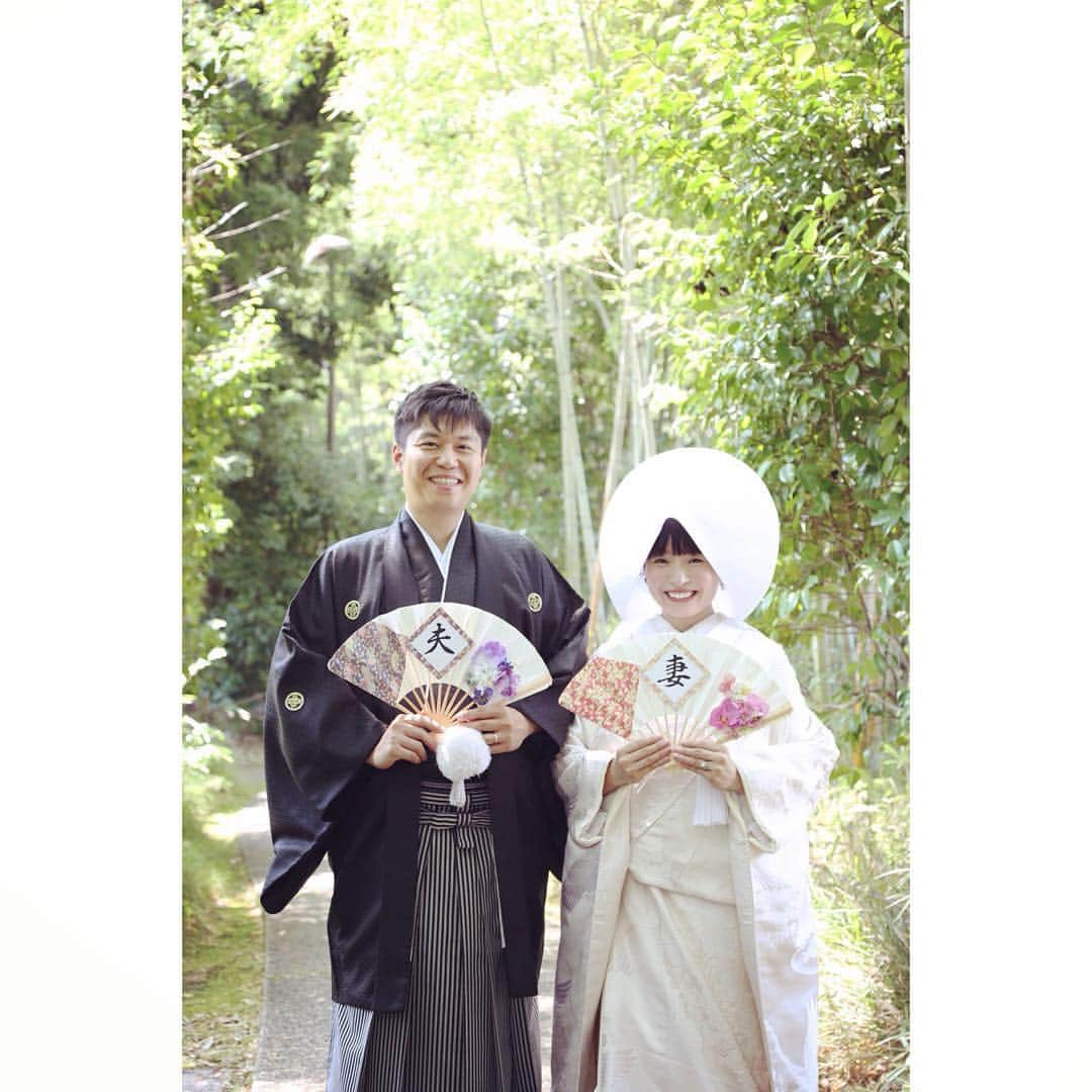 のインスタグラム：「・ 洋髪スタイルでも綿帽子を被って撮影が出来ます🙋✨ ・ カツラに抵抗がある方は洋髪の綿帽子がオススメですよー☺️🎶 ・ ご希望の方はお問い合わせ下さい‼️ ☎️0120-898-411 ・ ・ so-sha.co.jp/bridal #結婚式 #家族婚 #結婚準備 #式場探し #大人婚 #wedding #ウェディング #bridal #ナチュラルウェディング #前撮り #ウェディングフォト #photo #結婚写真 #ハートのある写真 #weddingphotography #weddingdress #和装 #marryxoxo #love #like4like  #広島 #広島カープ #花嫁 #プレ花嫁 #日本中のプレ花嫁さんと繋がりたい #卒花 #dressy花嫁 #プラコレ #シュテルン #洋髪綿帽子」