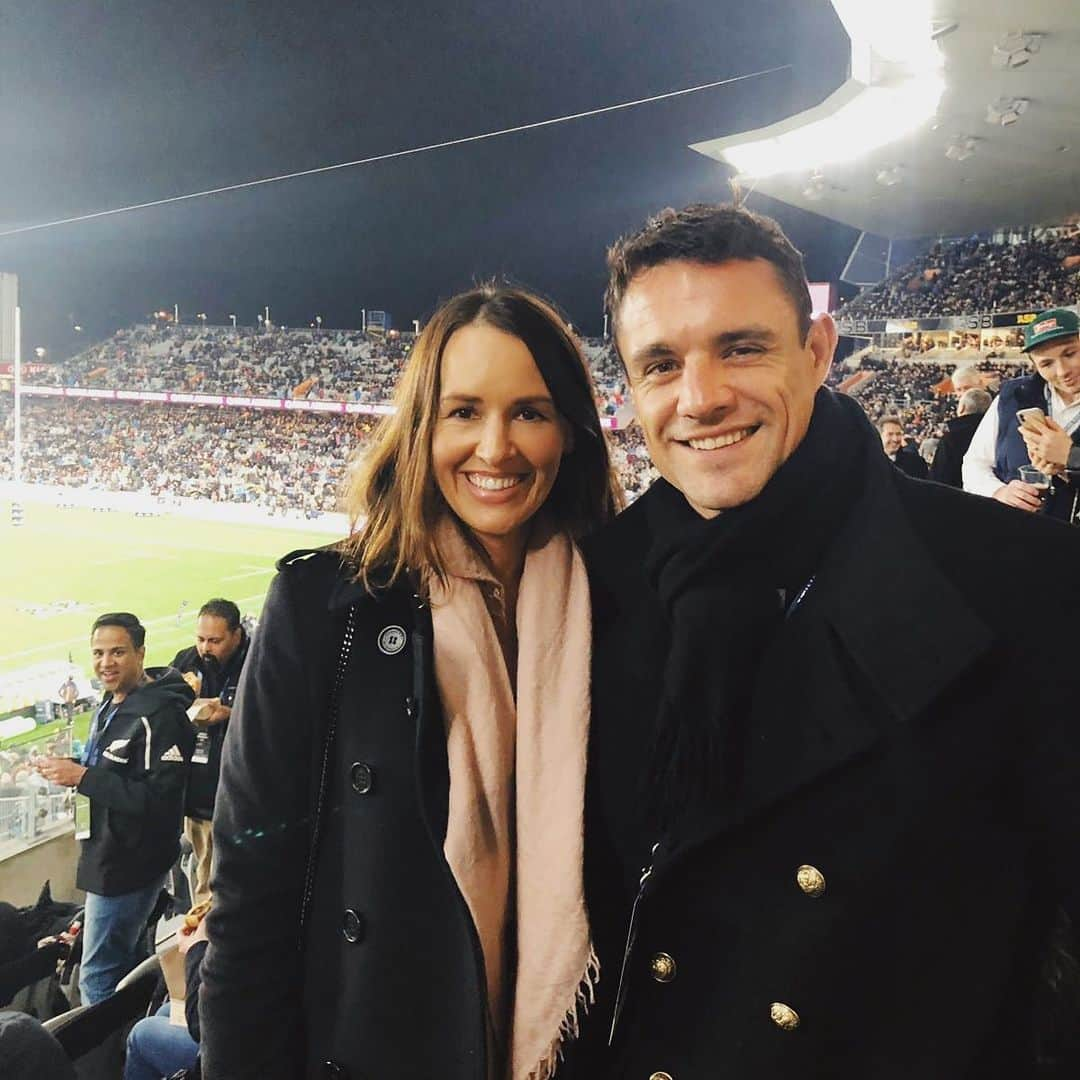 ダニエル・カーターさんのインスタグラム写真 - (ダニエル・カーターInstagram)「#NZLvAUS with this beauty @honorcarter. Congratulations @allblacks👌」8月17日 18時16分 - dancarter_