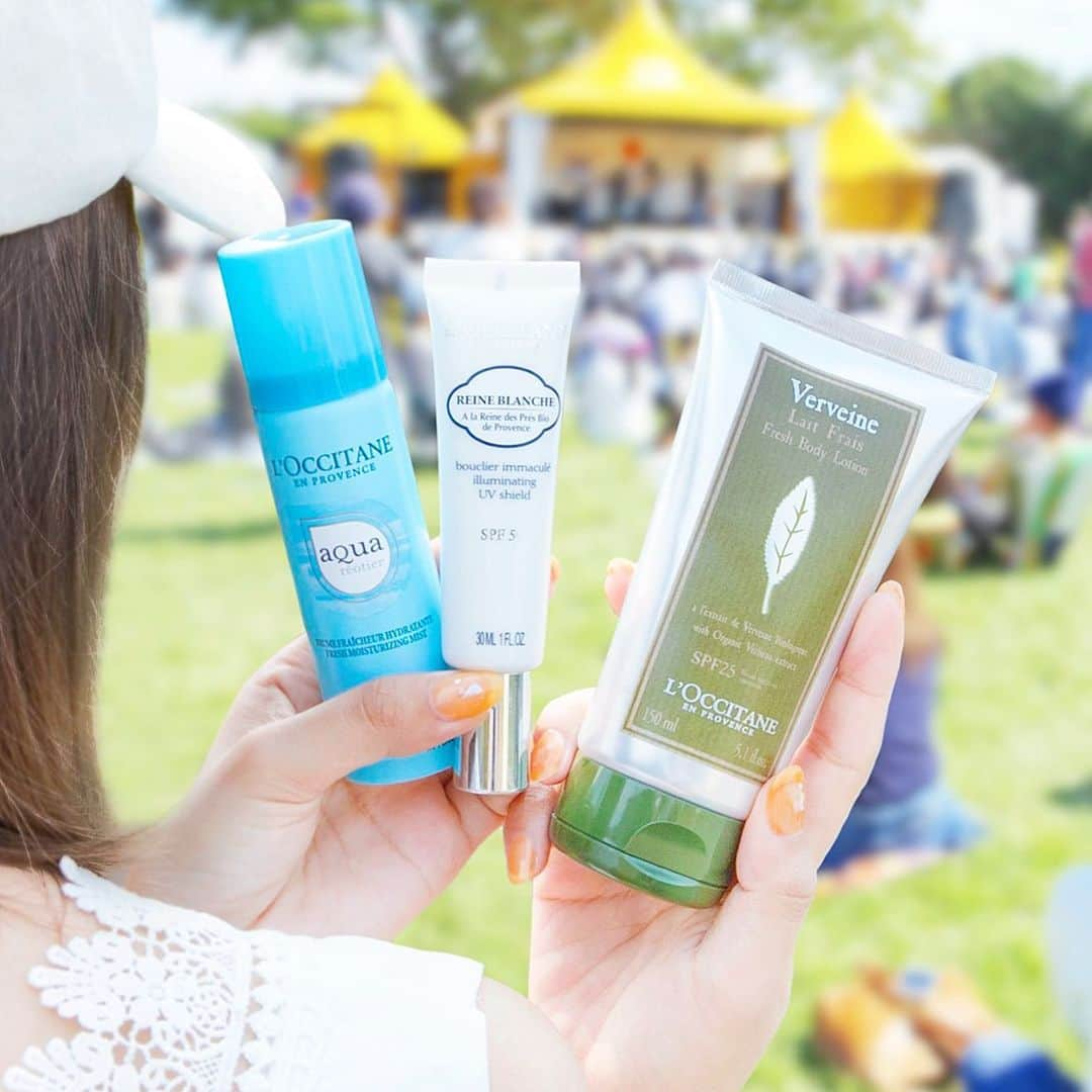 L'OCCITANE en Provenceさんのインスタグラム写真 - (L'OCCITANE en ProvenceInstagram)「太陽をたくさん浴びる日は…🌞 シミや肌老化の原因となる強い日ざしを、ロクシタンのUVケアで乗り越えよう✨  1本3役の人気UVシールドはじめ、なりたい肌別・おすすめUVケアアイテムをご紹介。﻿ ﻿ 燦々と降り注ぐ太陽の光を受けて﻿ お肌に蓄積されてしまう紫外線ダメージ。﻿ ﻿ 夏に残すのは楽しい思い出だけにして、﻿ シミや肌トラブルはできる限り避けたいものですよね🙌﻿ ﻿ 夏真っ盛りに使いたい﻿紫外線ケアシリーズの中から﻿ 特に人気のアイテムをご紹介します◎ ﻿ ﻿ ﻿ 1.お顔がほてりやすいあなたに﻿ ﻿ アクアレオティエ ﻿ ハイドレーションミスト﻿ ﻿ アクアティックな香りの化粧水ミスト。﻿ ほてったお肌にシュッとひとかけで﻿ お肌をうるおしながらクールダウン✨﻿ 顔が赤らんだり、お肌に熱がこもりやすい方には﻿ ぜひオススメのアイテムです。﻿ 持ち歩きしやすい手のひらサイズも嬉しい💕﻿ ﻿ ﻿ 2.時短しながらツヤ肌を手に入れたい方に﻿ ﻿ レーヌブランシュ﻿ ブライトUVシールド﻿ SPF50/PA++++﻿ ﻿ 乳液・UV対策・化粧下地をこれ1本で！﻿ うるおいを与えながら、﻿内側から光を放つような 透明感のあるツヤ肌へ。﻿ 持ち歩き、塗り直しやすいチューブタイプ。﻿ のびの良さ、肌馴染みの良さが﻿ 愛用者からも大好評をいただいているアイテム。﻿ なめらかにキメが整い、うるおい感も持続します✨﻿ ﻿ ﻿ 3.低刺激でナチュラル肌を目指す方に﻿ ﻿ ヴァーベナ UVフレッシュ﻿ ボディローションSPF25/PA+++﻿ ﻿ 「日焼け止めを使いたいけど、﻿肌表面がかさついたり、 ﻿毛穴が塞がれる感覚が苦手…」という方に﻿ ぜひ試していただきたいアイテムです！﻿ 配合成分の約4分の3(*)が自然由来成分。﻿ 恋ハーブ・ヴァーベナの香りで﻿ お肌を涼やかにうるおしながら紫外線をケア。﻿ 惜しみなく使える大容量サイズ👌﻿ 家族で１本をシェアするお客様もいらっしゃいます。﻿ ﻿ ﻿ 自分にあった紫外線ケアを見つけて、﻿ この季節ならではのアクティビティを﻿ 存分に楽しみましょう💕﻿ ﻿ ﻿ (*)水を含む﻿ ﻿ #ロクシタン #美白 #レーヌブランシュ #ヴァーベナ #フェス #夏フェス #野外フェス #スキンケア #UVケア #UV #日焼け止め #紫外線対策 #しみ予防 #美容ヲタク #コスメ #美容 #コスメ好き #美白ケア #乾燥肌  #スキンケア用品 #夏コスメ #夏コスメ2019 #美白効果 #美白美容液 #ツヤ肌 #コスメ紹介 #コスメマニア #おすすめコスメ #夏旅 #コスメ好き #LOccitane」8月17日 18時21分 - loccitane_jp