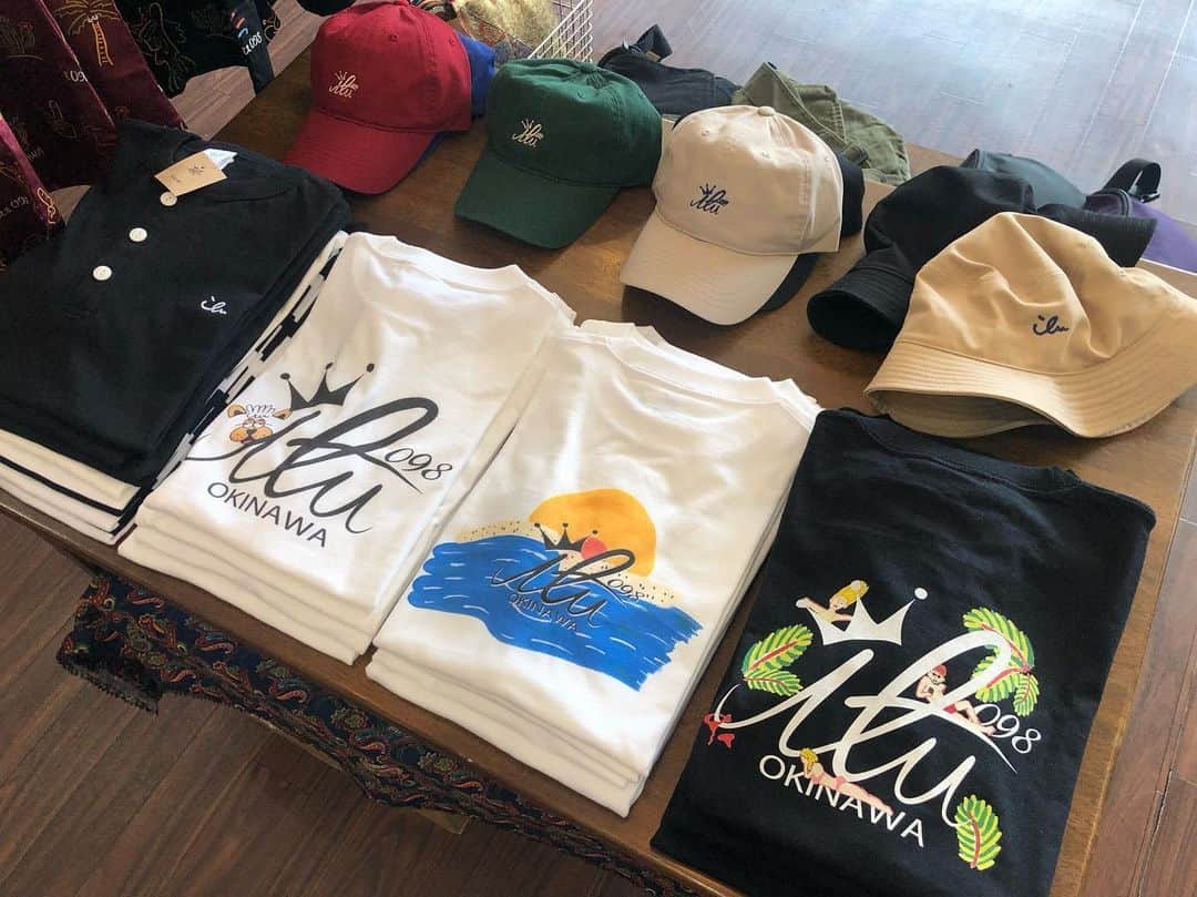 original brand 【ilu098】さんのインスタグラム写真 - (original brand 【ilu098】Instagram)「Thank you👍🌴 アイルTシャツの旅立ちラッシュ！ 本日も沢山のご来店ありがとうございます♫ newな1枚とHave a good summer time！ #ilu098 #Okinawalife #沖縄 #ぎのわんヒルズ通り #普天間」8月17日 18時26分 - ilu098