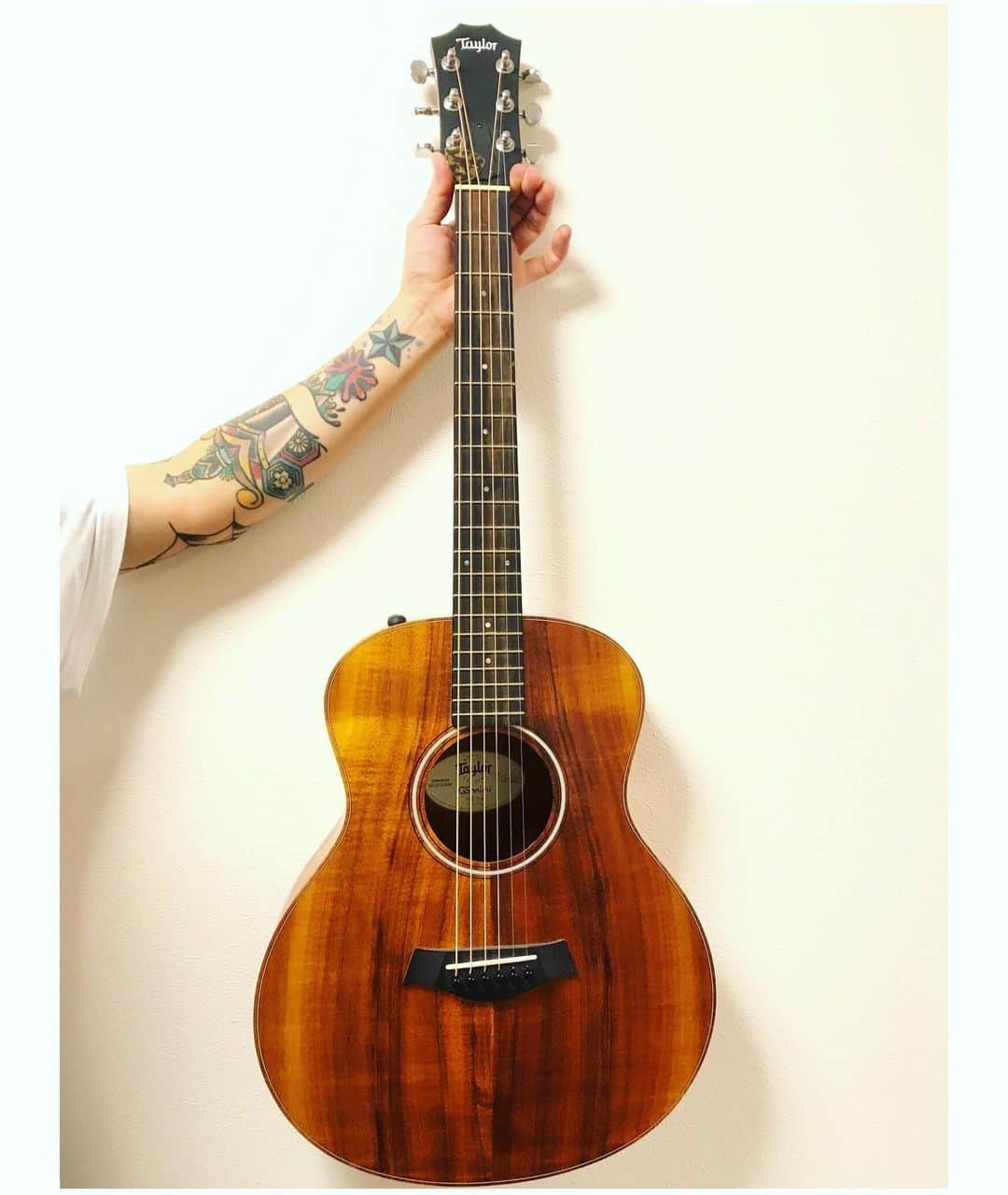 masasucksのインスタグラム：「Taylor GS mini Koa  #夏ですから #taylorguitar  #taylorgsmini #ハワイアンコア」