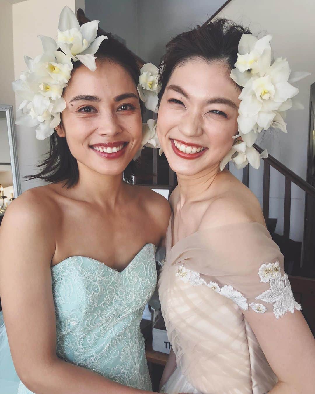 森本奈緒さんのインスタグラム写真 - (森本奈緒Instagram)「先日の撮影で着て何度もときめいたドレス @juno_weddingdress 🕊 今日はドレスショーに出演させていただきました💐 細かなディテールにまでこだわって、後ろ姿もとっても美しいドレスなの。ぜひみてみてね🥰 #junodress  #wedding #stmargaret  #dressshow #えみりちゃんと花まみれ #naowhm」8月17日 18時44分 - naomorimoto