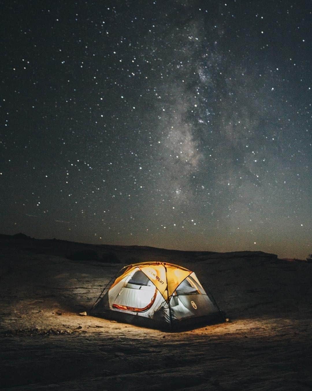 Coleman Japanのインスタグラム：「#星空キャンプ を楽しもう🌌🏕 ・ ━━━━━━━━━━━━━━━ #私のコールマン を付けて投稿して頂いた中から素敵なお写真は、コールマン公式SNSでご紹介させて頂きます♪ ━━━━━━━━━━━━━━━ ・ ・ ・ #colemanusa #灯そうColeman #灯そうコールマン #灯そう #Coleman #コールマン #Camp #キャンプ #Outdoor #アウトドア #tent #テント #星空 #星景 #星空フォト」