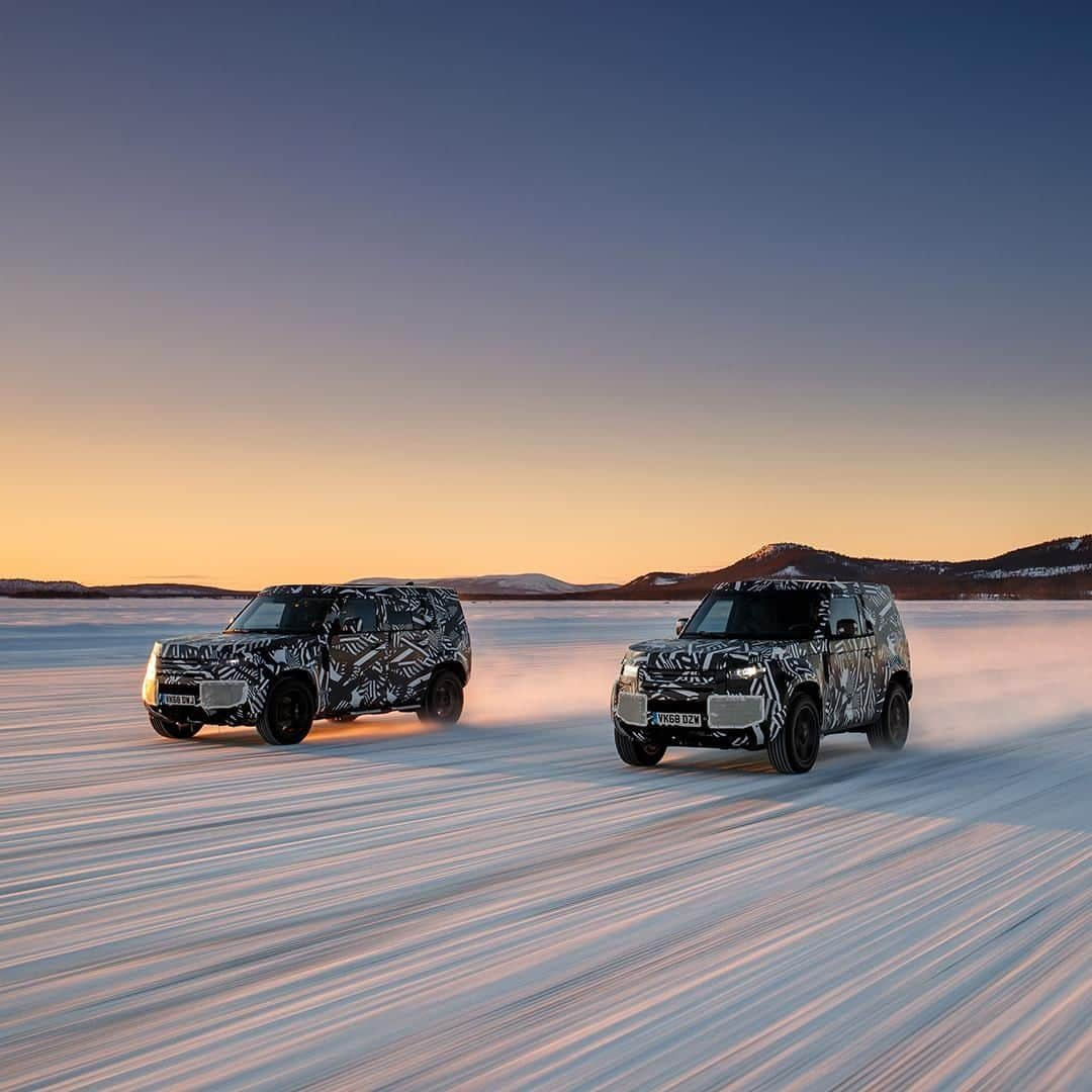 Land Roverさんのインスタグラム写真 - (Land RoverInstagram)「At temperatures of -40°C, through snow, ice, storms and over 1.2 million km of testing, new #DEFENDER has taken us safely through some of the world’s most inhospitable places. Tap the link in our bio to stay updated.  #LandRover #LandRoverDefender #NewDefender #OffRoad #4x4 #Testing #Carsofinstagram #Best4x4xFar #TeamDefender #Snow #IceDrive #IceDriving #Sunset #SnowDriving #Instacar #SUV #CarLifestyle #Adventure #Adventuring」8月17日 19時00分 - landrover