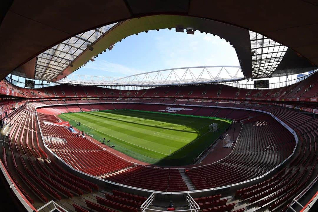 アーセナルFCさんのインスタグラム写真 - (アーセナルFCInstagram)「🔴 Arsenal v Burnley ⁣ 🏆 Premier League ⁣ 🏟 Emirates Stadium ⁣ ⚽️ Kick-off 12:30pm UK time ⁣ ⁣⁣⁣ #arsenal #arsbur #premierleague ⁣⁣⁣#emiratesstadium  #gunners #arsenalfc #coyg #pl」8月17日 18時55分 - arsenal