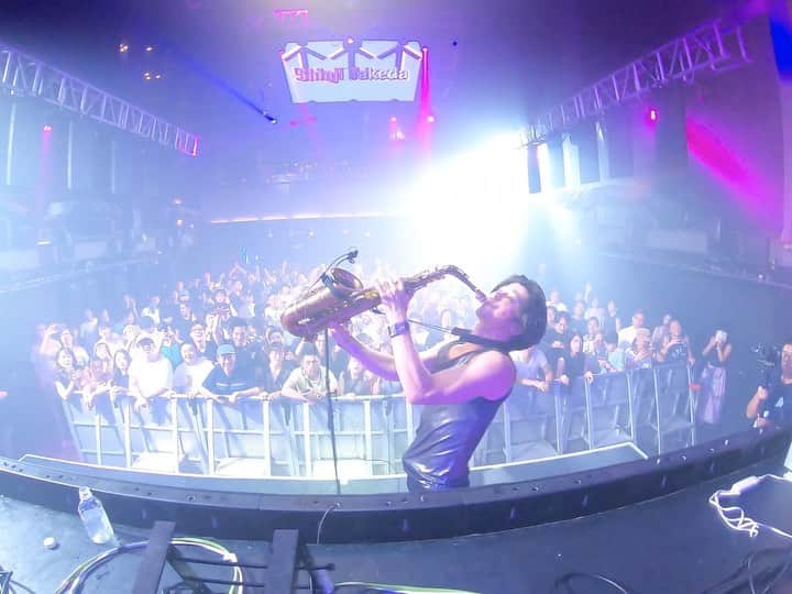 のインスタグラム：「2019.8.16.FRI @womb_tokyo #TOKYO #渋谷 #武田真治 #SHINJITAKEDA #SAX  @shinji.takeda  #DAISHIDANCE #ダイシダンス #DD_GoPro  ALL IS FINE→A.T.W!  久々の #WOMBtokyo 最高楽しかったです‼︎ お盆後半 満員御礼ありがとうございました^_^」