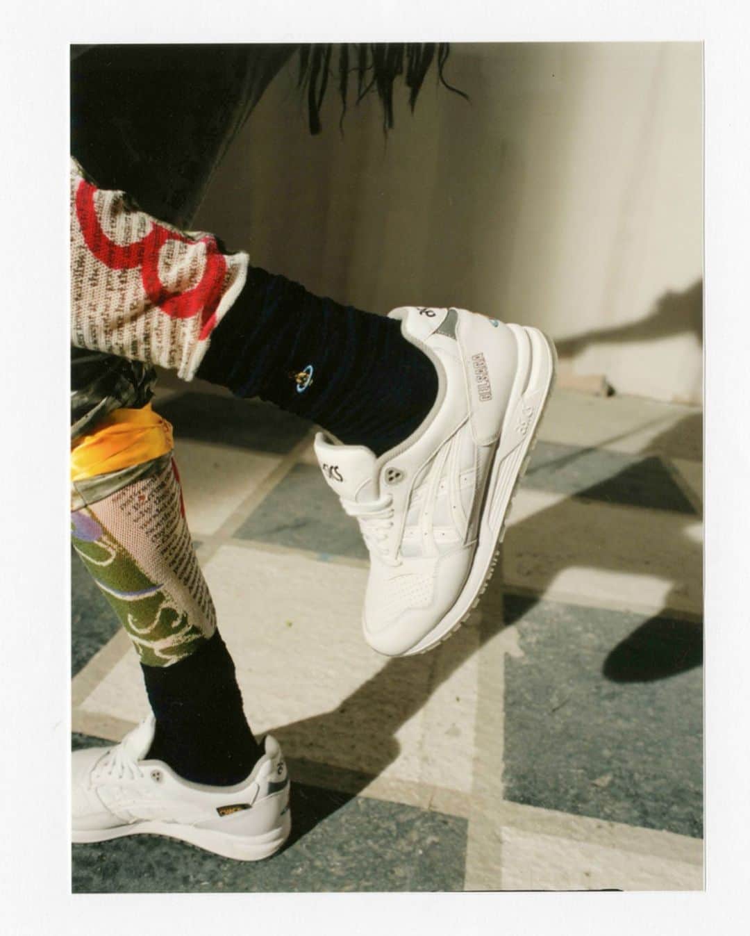 ヴィヴィアンウエストウッドさんのインスタグラム写真 - (ヴィヴィアンウエストウッドInstagram)「ASICSTIGER X VIVIENNE WESTWOOD GELSAGA™ RMB 950 . The GELSAGA™ sneaker is designed to sit in stark contrast to the HyperGEL-LYTE™, designed in a clean white leather – with the Daphnis & Chloe Boucher painting printed on the translucent base of the trainer with distinctive collaboration logo #ASICSxVivienneWestwood . Shot by @dexternavy Styled by @annatrevelyan」8月17日 19時11分 - viviennewestwood