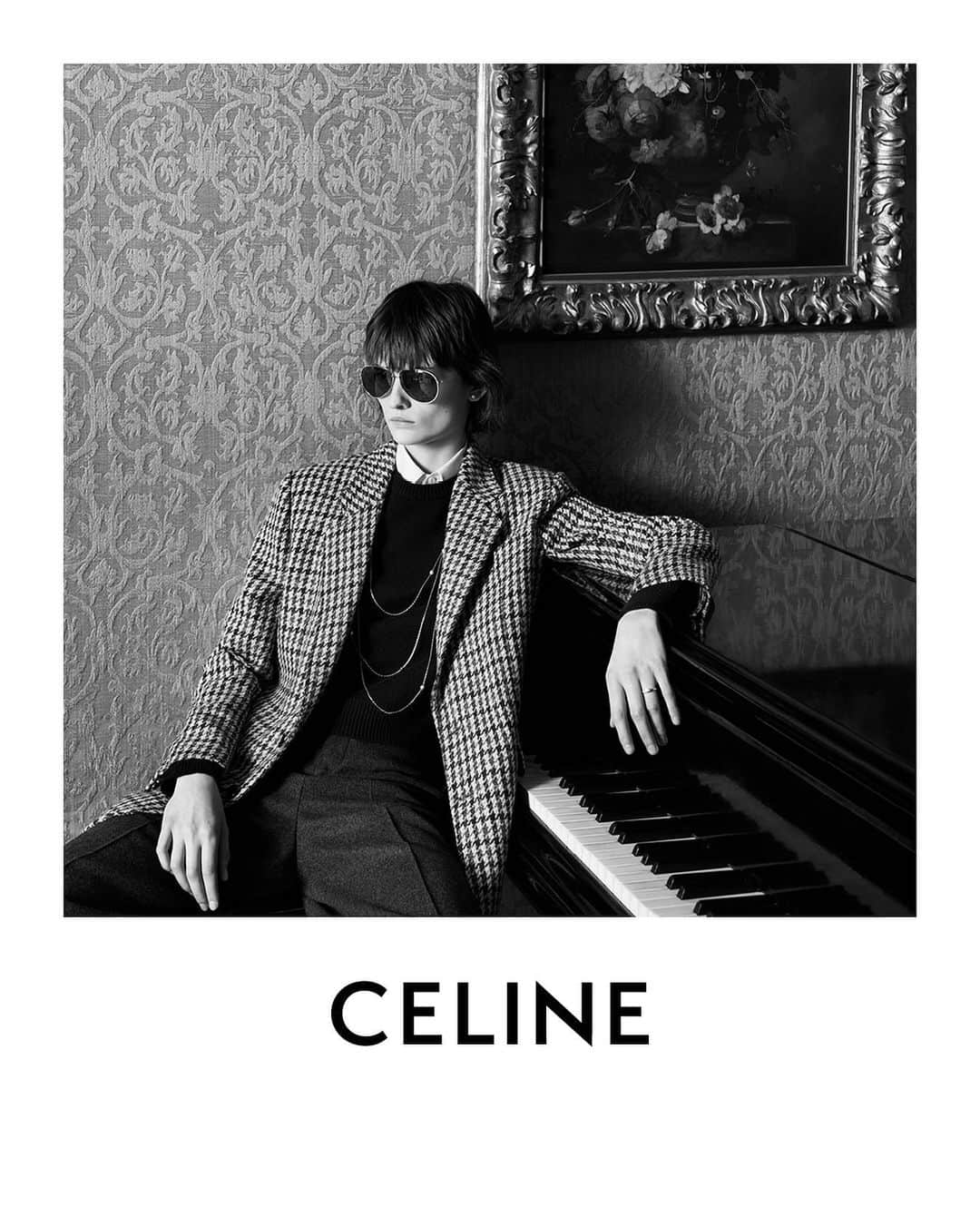 Celineさんのインスタグラム写真 - (CelineInstagram)「THE 16 COLLECTION CELINE WOMEN WINTER 19 LARA PHOTOGRAPHED IN MARCH 2019  AVAILABLE IN STORE AND CELINE.COM AUGUST 19TH ⠀⠀⠀⠀⠀⠀ #CELINEBYHEDISLIMANE」8月17日 19時12分 - celine