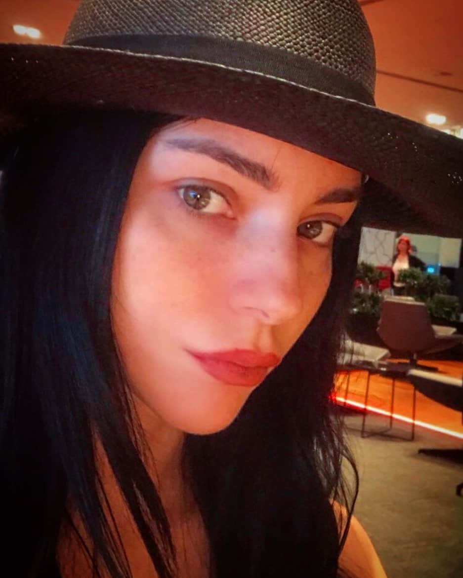 Merve Boluğurのインスタグラム