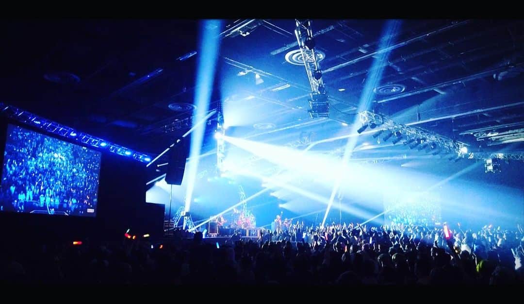 のインスタグラム：「Montreal was so amazing! Again, thank you so much for having me tonight. I really really enjoyed the show! How was it? I hope to see you guys soon in CANADA. I love you Montreal!  #canada  #Montreal  #TMR  #TNNK  #otakuthon2019」