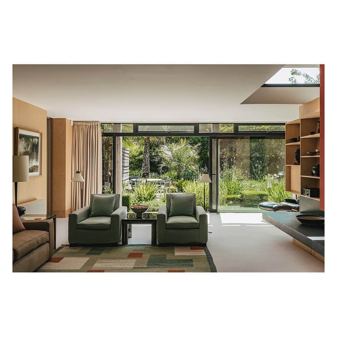 The Modern Houseさんのインスタグラム写真 - (The Modern HouseInstagram)「My Modern House: Adam Sykes shows us around his renovated modernist house in Wimbledon. Link in our bio to read the full feature.」8月17日 19時49分 - themodernhouse