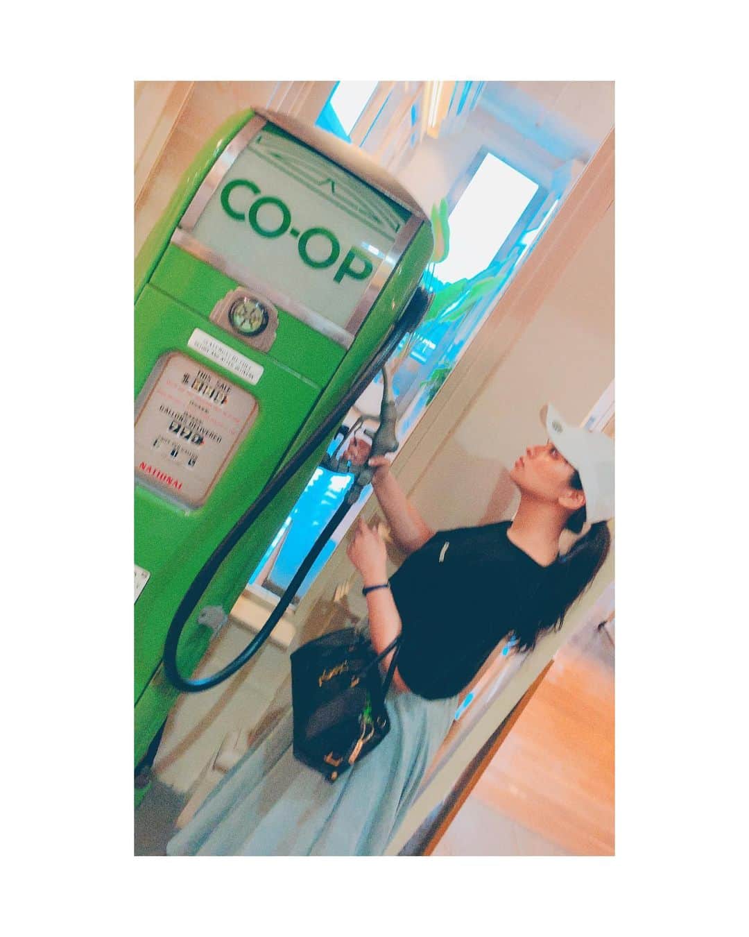 水崎綾女さんのインスタグラム写真 - (水崎綾女Instagram)「ガス欠したので補給... 今日も撮影頑張るぞ( ´◡` )」8月18日 6時55分 - misakiayame