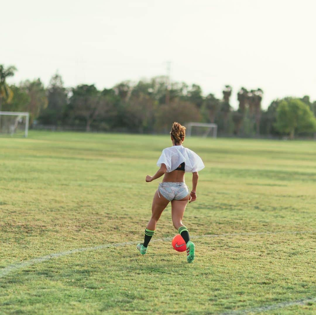 Tianna Gregoryさんのインスタグラム写真 - (Tianna GregoryInstagram)「I miss playing ball ⚽️」8月18日 5時55分 - tiannag