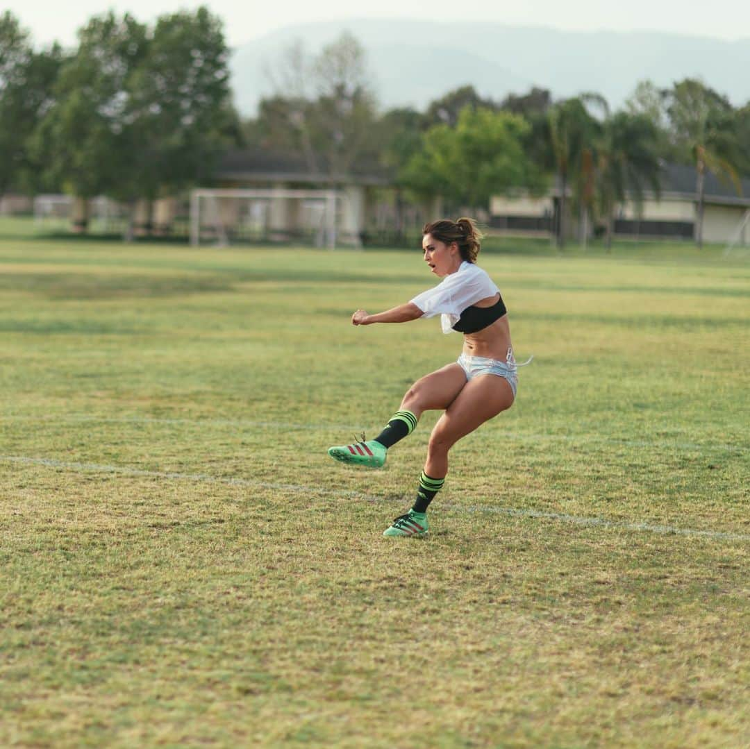 Tianna Gregoryさんのインスタグラム写真 - (Tianna GregoryInstagram)「I miss playing ball ⚽️」8月18日 5時55分 - tiannag