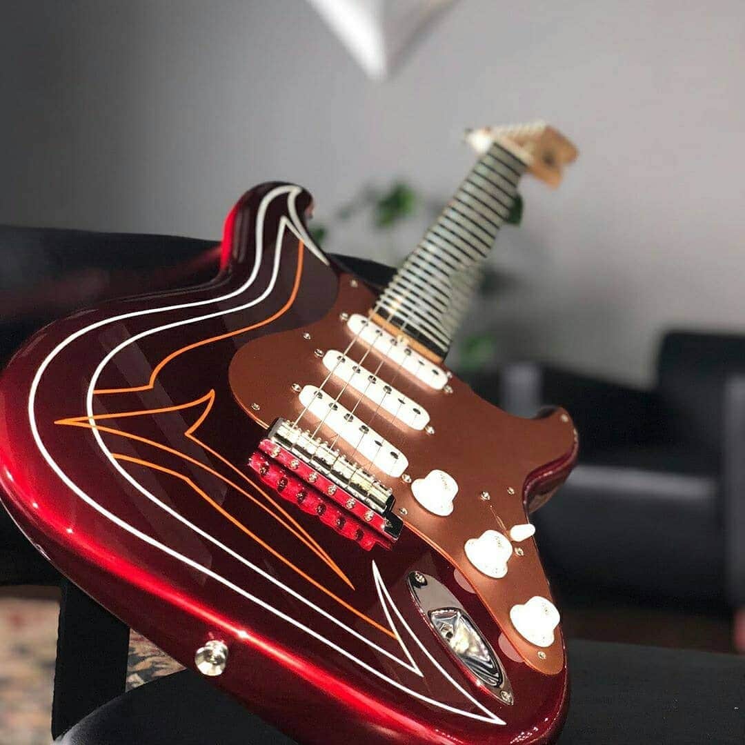 Fender Guitarさんのインスタグラム写真 - (Fender GuitarInstagram)「Start your engines and crank up the radio for this Straturday. Check out the Hot Rod Guitar built by Fender Custom Shop's Paul Waller. What would you play on this beauty?」8月18日 6時04分 - fender
