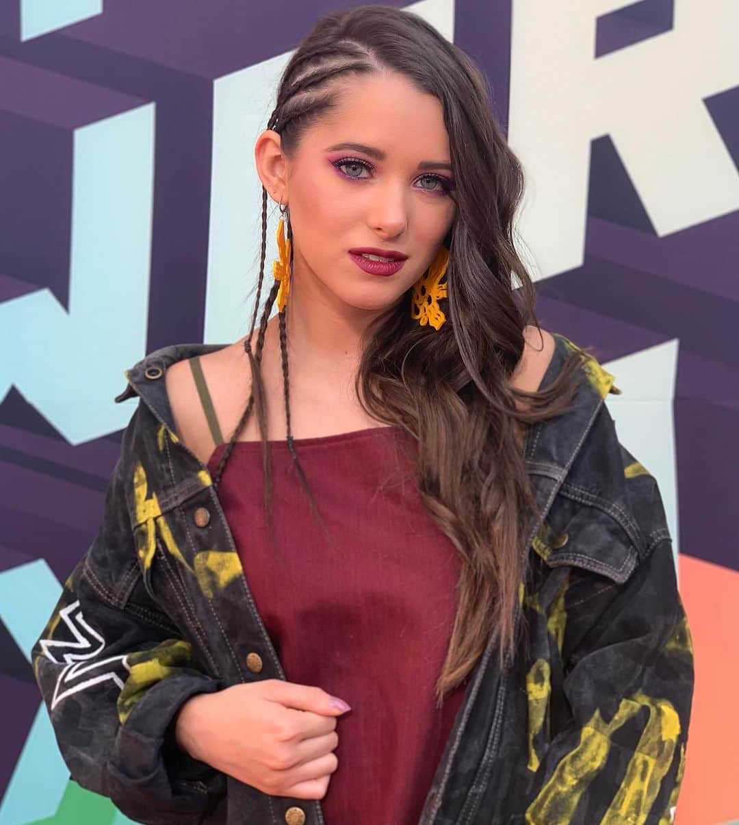 ミッチェル・オルベラのインスタグラム：「Ame mi look de hoy 🧡 @mundonick #kcamexico」