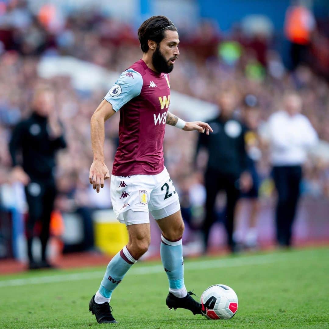 ホタのインスタグラム：「Disappointed result but we go again next Friday at Villa Park . Thanks for the amazing support 🙌🏻」