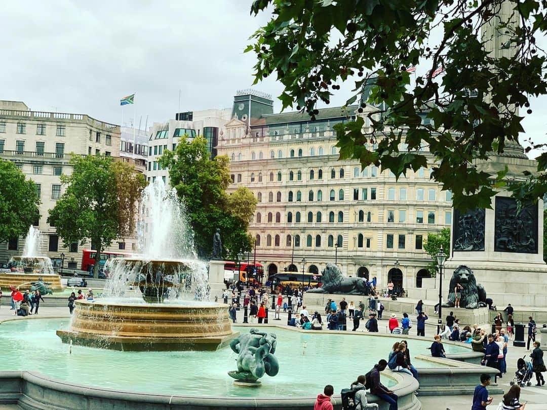 ちぃ Chiさんのインスタグラム写真 - (ちぃ ChiInstagram)「ロンドン旅行✈️🇬🇧 #イギリス #イギリス旅行 #england  #🇬🇧 #inglez #バッキンガム宮殿 #ロンドン #london #ロンドン塔 #セントポール大聖堂 #大英博物館 #タワーブリッジ」8月18日 6時34分 - chi05240