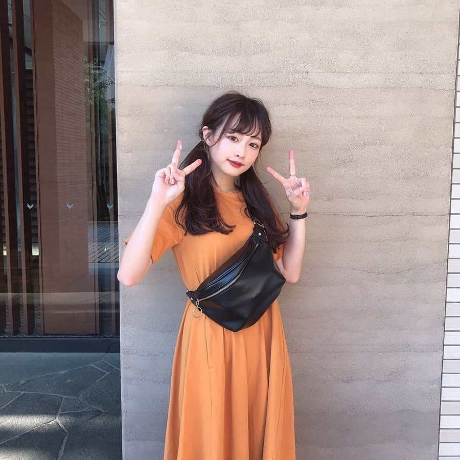 森下愛里沙(もりしたありさ) さんのインスタグラム写真 - (森下愛里沙(もりしたありさ) Instagram)「ㅤㅤㅤㅤㅤㅤㅤㅤㅤㅤㅤㅤㅤ ㅤㅤㅤㅤㅤㅤㅤㅤㅤㅤㅤㅤㅤ ㅤㅤㅤㅤㅤㅤㅤㅤㅤㅤㅤㅤㅤ このGUのオレンジ色のワンピ 楽チンだし安いし可愛いし最高🥕🥕🥕 でも、指の絆創膏が恥ずかしい。 ㅤㅤㅤㅤㅤㅤㅤㅤㅤㅤㅤㅤㅤ そして私やっぱり手✋大きいな。 多分男の子よりも大きいと思う👨‍🌾 ㅤㅤㅤㅤㅤㅤㅤㅤㅤㅤㅤㅤㅤ ㅤㅤㅤㅤㅤㅤㅤㅤㅤㅤㅤㅤㅤ ㅤㅤㅤㅤㅤㅤㅤㅤㅤㅤㅤㅤㅤ ㅤㅤㅤㅤㅤㅤㅤㅤㅤㅤㅤㅤㅤ ㅤㅤㅤㅤㅤㅤㅤㅤㅤㅤㅤㅤㅤ ㅤㅤㅤㅤㅤㅤㅤㅤㅤㅤㅤㅤㅤ あ、髪の毛長くなりました✌︎ @akihirosaeki 佐伯さん、 いつも本当にありがとうございます🐰💗 これから私の夏が始まる予定🍉 ㅤㅤㅤㅤㅤㅤㅤㅤㅤㅤㅤㅤㅤ ㅤㅤㅤㅤㅤㅤㅤㅤㅤㅤㅤㅤㅤ ㅤㅤㅤㅤㅤㅤㅤㅤㅤㅤㅤㅤㅤ ㅤㅤㅤㅤㅤㅤㅤㅤㅤㅤㅤㅤㅤ ㅤㅤㅤㅤㅤㅤㅤㅤㅤㅤㅤㅤㅤ 前髪メンテナンスも✂︎ @wasakijunya0912 いつもありがとうございます☺️ ㅤㅤㅤㅤㅤㅤㅤㅤㅤㅤㅤㅤㅤ ㅤㅤㅤㅤㅤㅤㅤㅤㅤㅤㅤㅤㅤ ㅤㅤㅤㅤㅤㅤㅤㅤㅤㅤㅤㅤㅤ ㅤㅤㅤㅤㅤㅤㅤㅤㅤㅤㅤㅤㅤ ㅤㅤㅤㅤㅤㅤㅤㅤㅤㅤㅤㅤㅤ ㅤㅤㅤㅤㅤㅤㅤㅤㅤㅤㅤㅤㅤ #gu #ワンピース #ワンピースコーデ #プチプラ #プチプラコーデ #エクステ #シールエクステ #ロングヘア #ヘアアレンジ #ツインテール #twintail #hairarrange #fashion #like4likes #instagood #instalike #l4l」8月17日 21時49分 - mini.ari