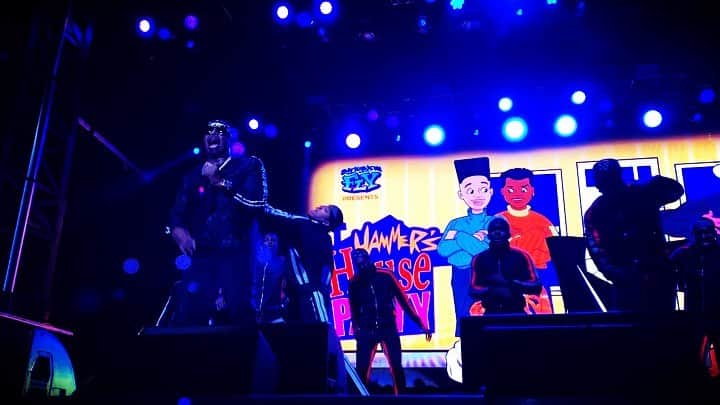MCハマーのインスタグラム：「#NiagaraFalls shout out to #Buffalo NY 👊🏾💯 We had a ball !!!!! 🕺🏿🕺🏿🕺🏿🕺🏿🕺🏿🕺🏿💃🏿💃🏿💃🏿💃🏿💃🏿💃🏿💃🏿💃🏿💃🏿🔥🔥🔥🔥🔥🔥🔥🔥🔥」