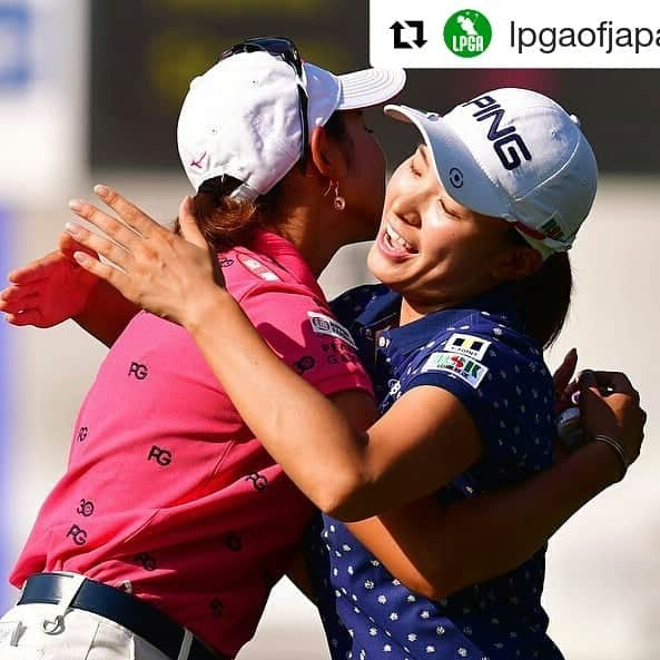 岡山放送さんのインスタグラム写真 - (岡山放送Instagram)「#Repost @lpgaofjapan_official (@get_repost) ・・・ ・ 第2日フォトギャラリー #渋野日向子 #原英莉花 #NEC軽井沢72ゴルフトーナメント #gettysport<Atsushi Tomura/Getty images> #NEC#軽井沢#軽井沢72ゴルフ #長野県#軽井沢町#リゾート #日本女子プロゴルフ協会 #LPGA#女子ゴルフ#ゴルフ女子 #ゴルフ#GOLF  大会の模様は､あす8/18(日)ごご4時～ #フジテレビ系列#FNS#8ch#OHK岡山放送」8月17日 22時13分 - ohk_official