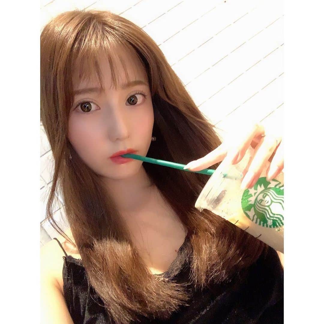 堀尾実咲のインスタグラム：「スターバックスラテがすき🐰☕️」