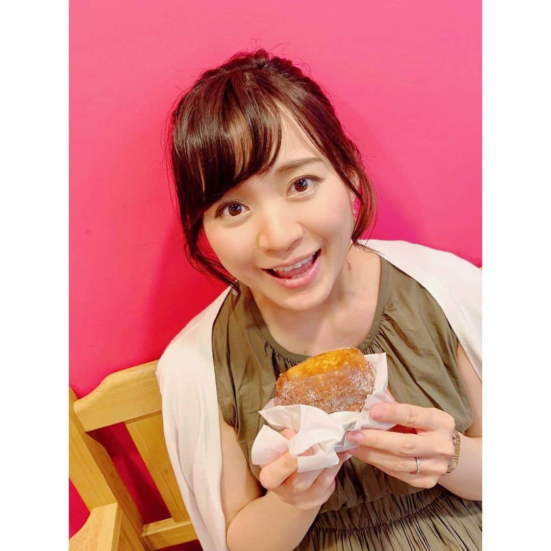 繁田美貴さんのインスタグラム写真 - (繁田美貴Instagram)「*＊ のんびりゆったり過ごします☆ #今日から しばしの #夏休み #みなとみらい の #ハワイアンタウン で  #ハワイ気分♪ #あげたて #マラサダ は #やっぱり美味しい！」8月17日 22時14分 - handa_miki