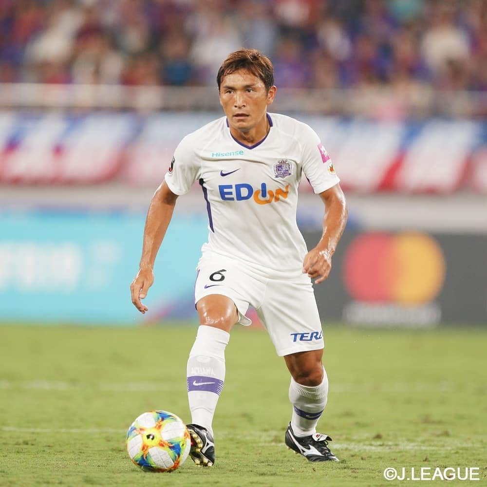 サンフレッチェ広島さんのインスタグラム写真 - (サンフレッチェ広島Instagram)「. ⚽明治安田生命J1リーグ第23節　試合結果⚽ FC東京　0-1　サンフレッチェ広島 前半：0-0 後半：0-1 【得点者】柏好文  FC東京の堅守をこじ開けた柏好文選手のゴールで、首位を撃破‼️ アウェイゲームながらも、たくさんのご声援ありがとうございました🙇  #柏好文 選手 #川辺駿 選手 #青山敏弘 選手 #sanfrecce #ICHIGAN」8月17日 22時22分 - sanfrecce.official