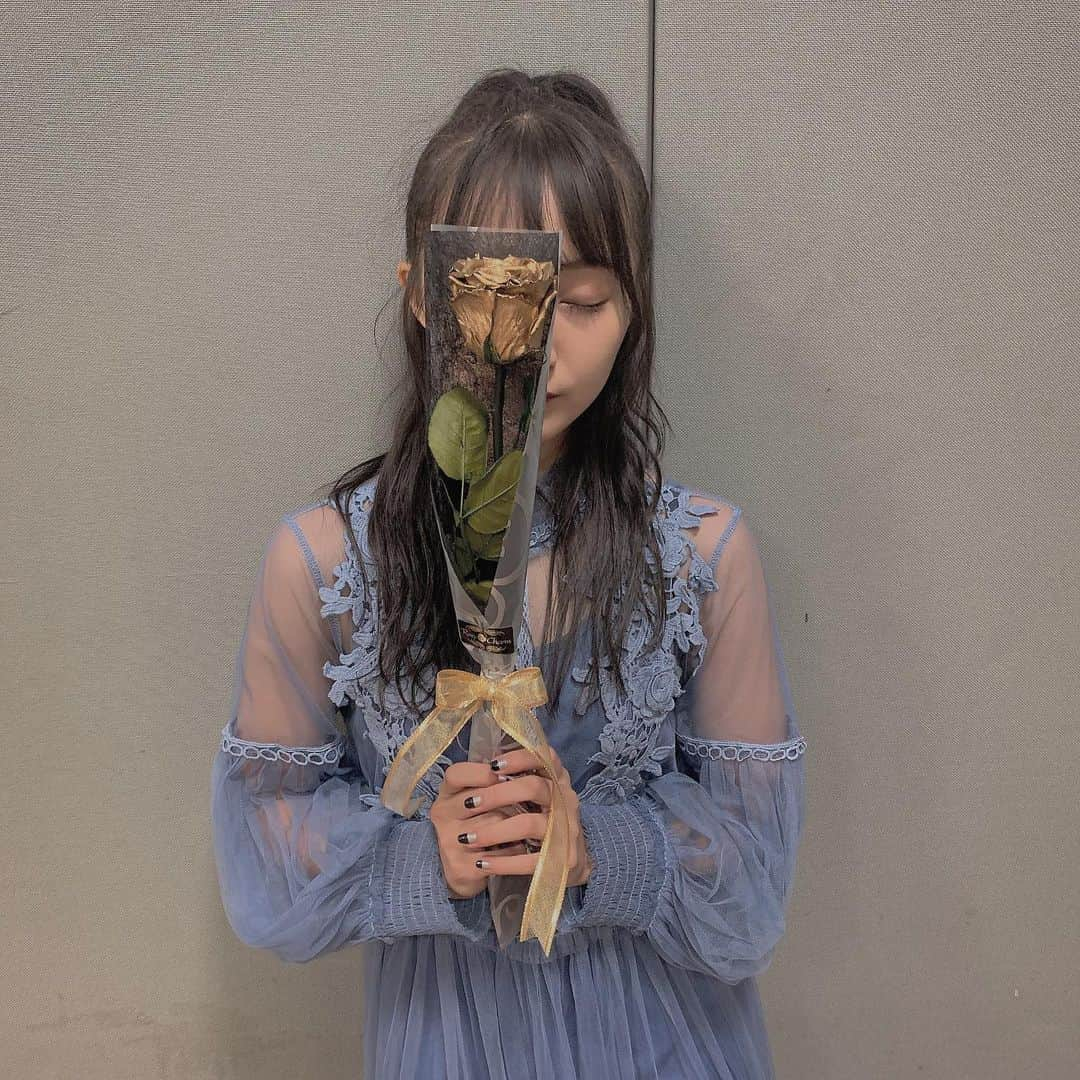 山本彩加さんのインスタグラム写真 - (山本彩加Instagram)「. . . ゴールドの薔薇」8月17日 22時17分 - ayaka48_yanyan