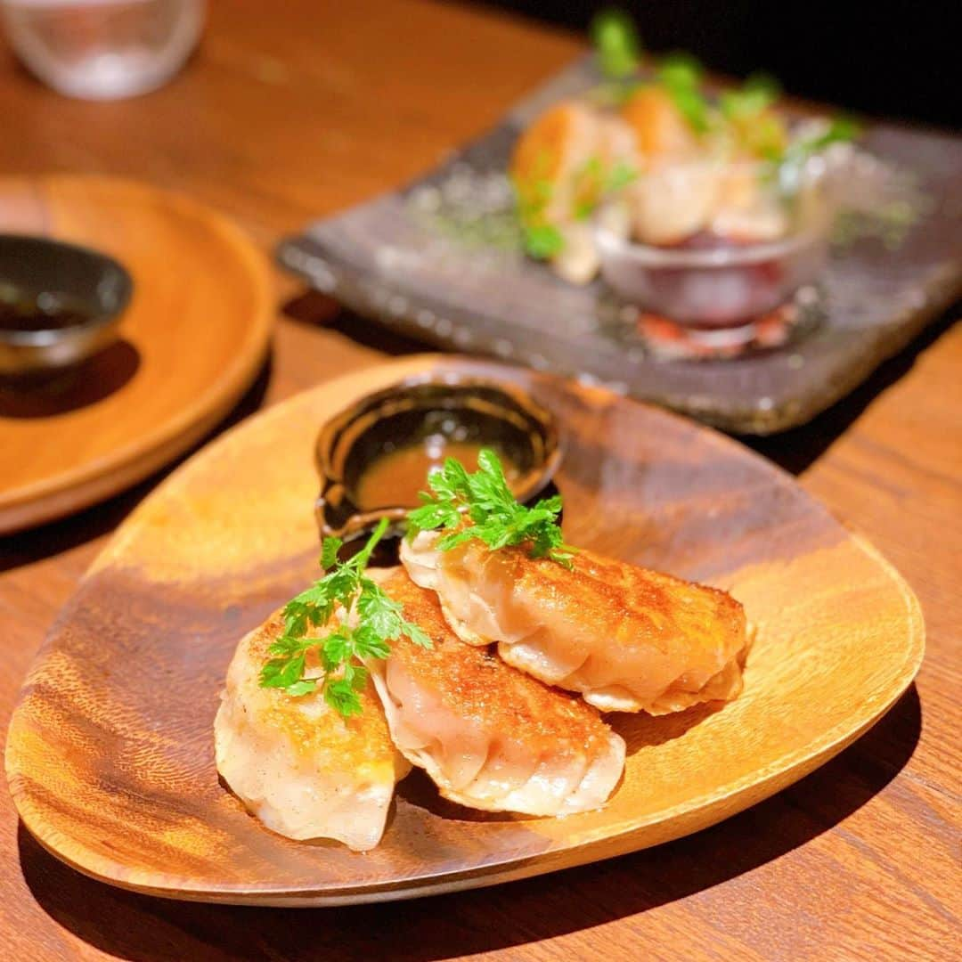 瀬口かなさんのインスタグラム写真 - (瀬口かなInstagram)「餃務報告🥟 ． ．  三茶にあるGYOZA SHACKの姉妹店ちゃわんがopenしたということで行ってきました〜✨ ． ．  オシャレな創作餃子を沢山いただきました🤤でもやっぱり安定のSHACK焼餃子が一番好きだった❤️ また絶対に行きます🙋‍♀️ ． ． #gyoza #GYOZASHACK #三軒茶屋 #三茶 #三軒茶屋グルメ #餃子 #餃務報告 #創作餃子 #ぎょうざ」8月17日 22時38分 - seguchikana