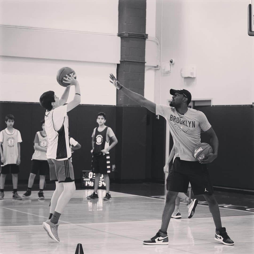 Brooklyn Netsさんのインスタグラム写真 - (Brooklyn NetsInstagram)「📸 Theo guest teaching at our Brooklyn Nets Basketball Academy Camp yesterday!」8月17日 22時48分 - brooklynnets