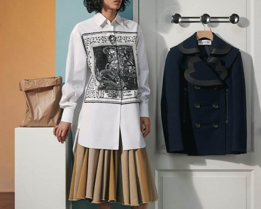 ランバンのインスタグラム：「St George and the Dragon shirt, pleated midi skirt, and heart-collared peacoat, from the #LanvinFW19 collection, shot by @charlygosp. #LanvinbyBrunoSialelli」