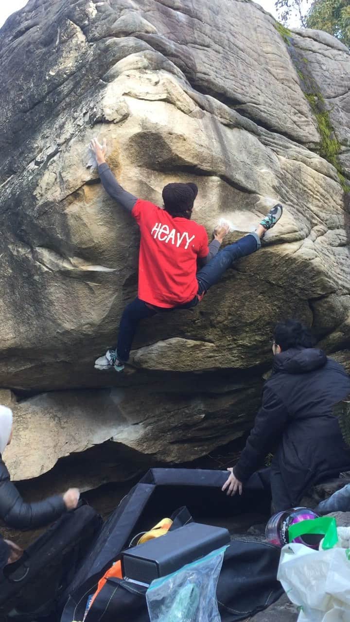 ハキム・カスバンのインスタグラム：「⁣ Another really lovely climb up on the same boulder/start as Evac with committing moves straight up the arete. Had an almost bad fall on my butt (onto a pad, luckily) when my left hand suddenly slipped off from around the corner. Actually rolled backwards and ended up upside down but all’s good and I’m happy I despatched this quickly.⁣ ⁣ Real rock has a lot to offer, and I’m always amazed at how nature has carved these boulders with holds for us to climb on. It’s a whole new playing field outdoors with so much for me to learn from and committing is an entirely different game when the landings are sketchy. This is how I fell in love with the sport though - vicariously through old climbing films like the Dosage series. I’m psyched about bouldering outdoors even more now.⁣ ⁣ You learn more about yourself as you assess the situation - I was gunning for another send on a line called The Quickening, but I bailed and decided to pack it up because it felt too rash a decision to rush the send over a sketchy landing, with only half an hour of light left. I’ll be back. ⁣ ⁣ Thanks again @someonewhoisntme and @chrismovesalot for the trip!⁣ ⁣ @heavy.japan⁣ ⁣ #heavyjapan #tokyopowder #climbing #bouldering #climbinglife #outdoors #streetwear #grampians」