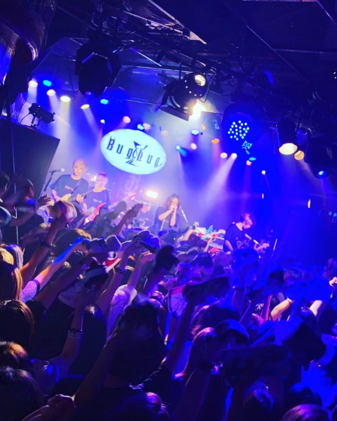 一聖さんのインスタグラム写真 - (一聖Instagram)「BugLug TOUR 2019﻿ The opaque real face﻿ 渋谷VUENOS 女性限定﻿ ﻿ みなさんありがとうございました！！！！！﻿ ﻿ 「変身!!!!!」ピンチさえもチャンスにする﻿し、自分を信じて我が道を突き進む！！！！！﻿ ﻿ #渋谷#VUENOS#女性限定﻿ #BugLug#TOUR﻿ #Theopaquerealface#不透明な素顔」8月17日 23時22分 - buglug_issei
