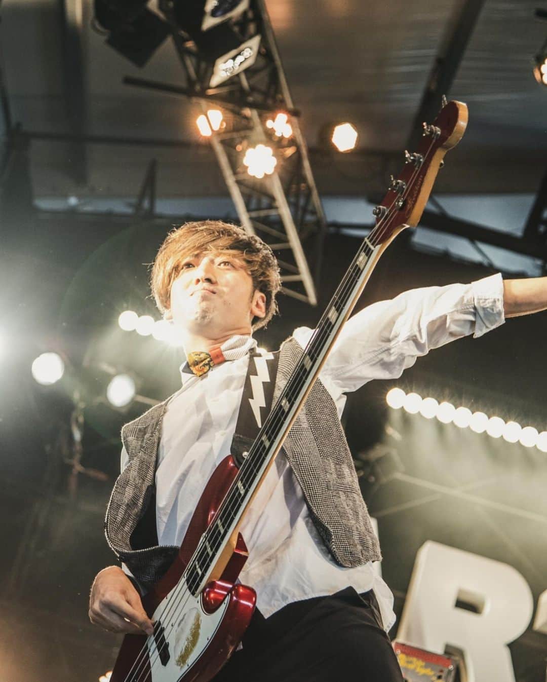 長島涼平のインスタグラム：「RISING SUN ROCK FESTIVAL 2019 in EZOありがとう！！！ なぜだか今日はすごく感動したんだぜ！！！DISCO！！！ photo by @nekoze_photo  #ライジングサン #RSR19 #thetelephones」