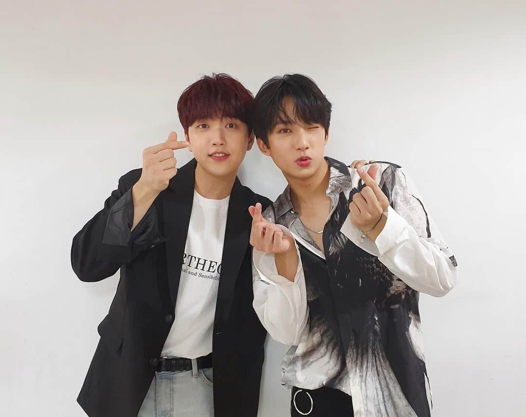 B1A4さんのインスタグラム写真 - (B1A4Instagram)「2019 B1A4 ♡ BANA [HAPPY GONGCHAN DAY] 📸 ⠀ #B1A4 #GONGCHAN with #SANDEUL #뜨거운햇살아래밝게빛나는공찬」8月17日 23時51分 - b1a4ganatanatda