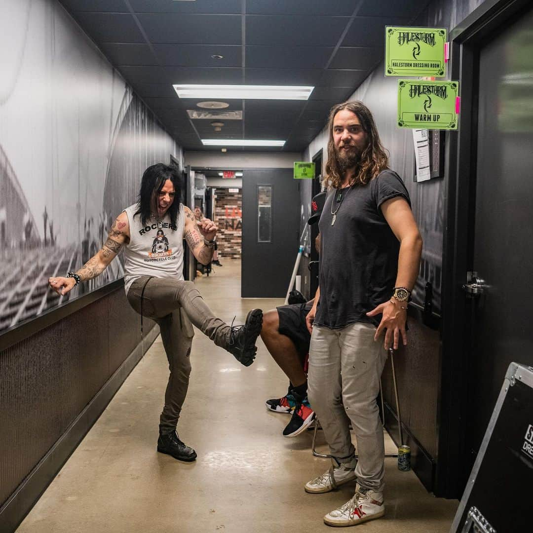 ジー・ヘイルさんのインスタグラム写真 - (ジー・ヘイルInstagram)「Backstage Camden, NJ photos by @judyhwon」8月17日 23時56分 - officiallzzyhale