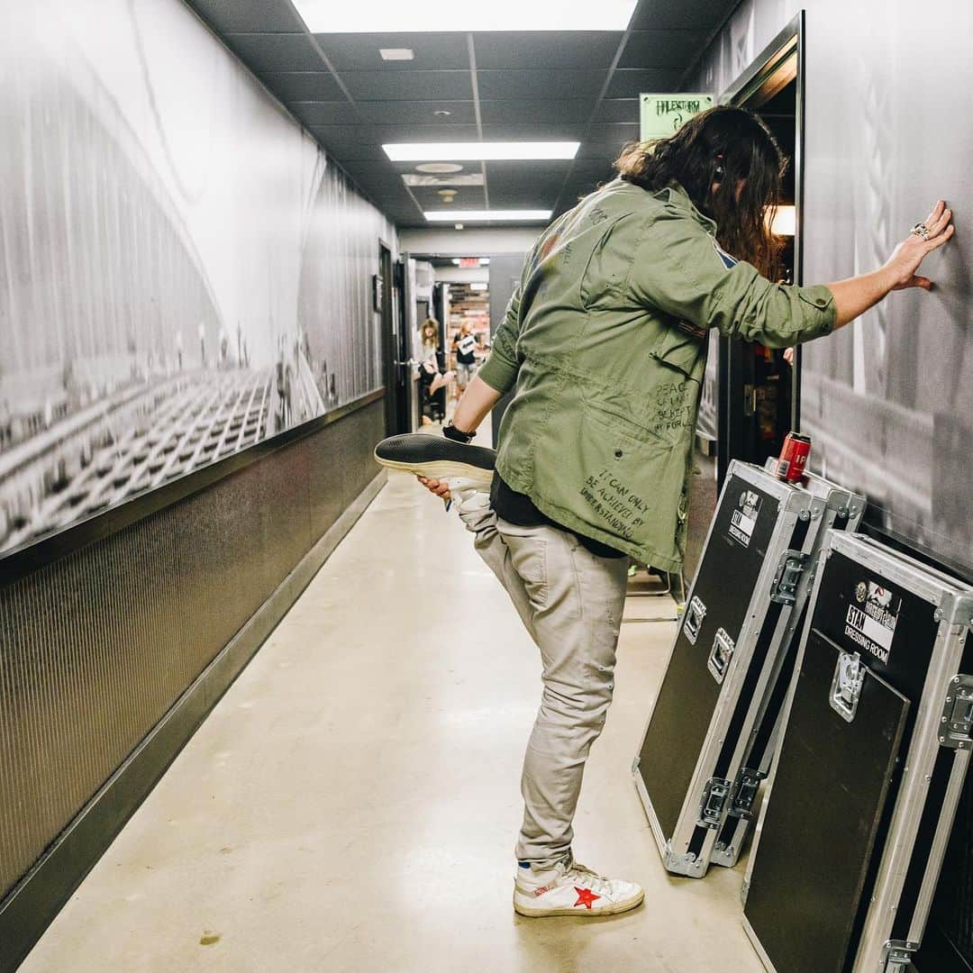 ジー・ヘイルさんのインスタグラム写真 - (ジー・ヘイルInstagram)「Backstage Camden, NJ photos by @judyhwon」8月17日 23時56分 - officiallzzyhale